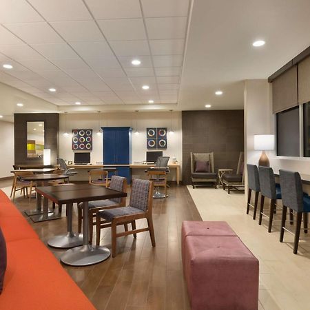 Home2 Suites By Hilton Glendale Westgate Exterior photo
