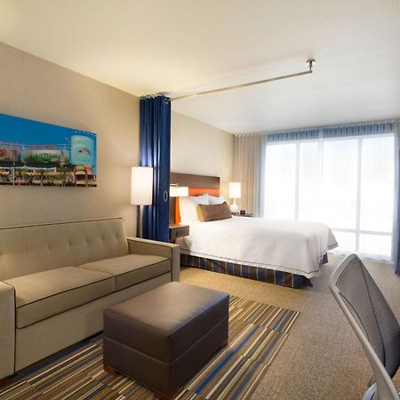 Home2 Suites By Hilton Glendale Westgate Exterior photo